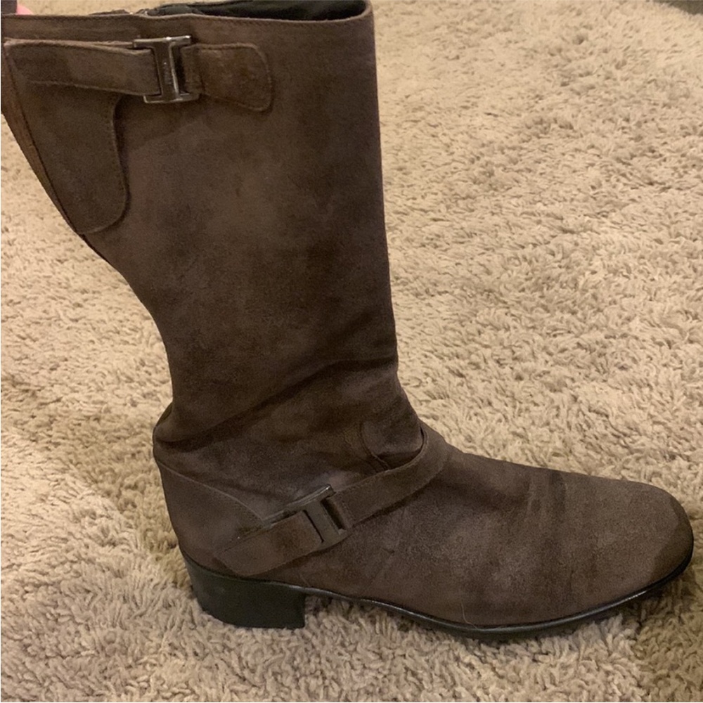 Woman Brown Suede Boots - Picture 9 of 15